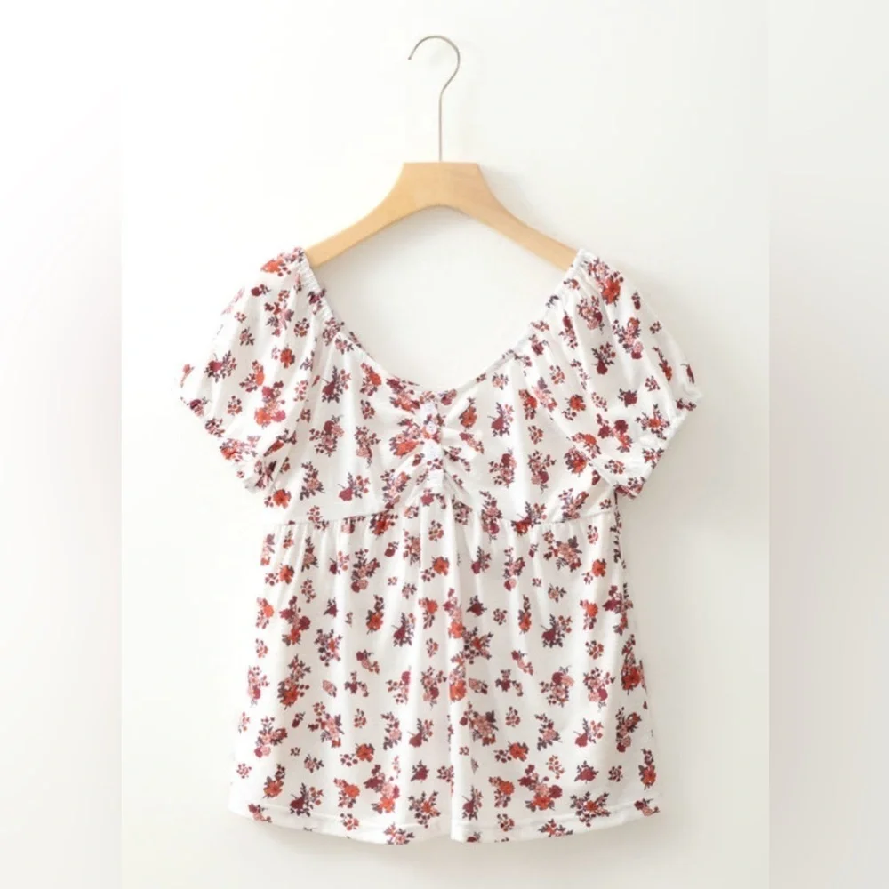 Floral Print White and Red Women's Top - Picture 3 of 12